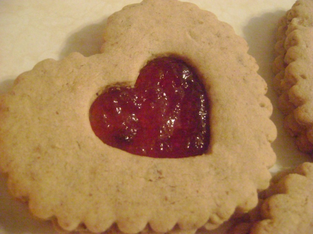 Linzer cookies 019